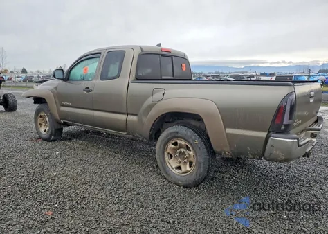 2014 Toyota Tacoma Access Cab z USA, uszkodzony, nr VIN 5TFUX4EN4EX028035